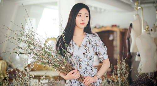 我只想问你，若我回头，你还在不在？