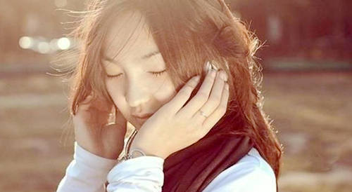 美丽说说：不是不爱了,而是爱累了。