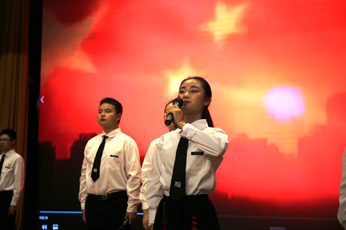 阜阳市第一初级中学举行中华经典美文诵读比赛(图3)